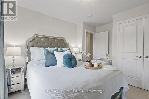 21D - 1989 Ottawa Street S, Kitchener, ON - Indoor Photo Showing Bedroom