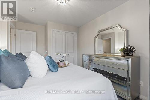 21D - 1989 Ottawa Street S, Kitchener, ON - Indoor Photo Showing Bedroom