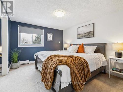 659 Upper Wentworth Street, Hamilton, ON - Indoor Photo Showing Bedroom