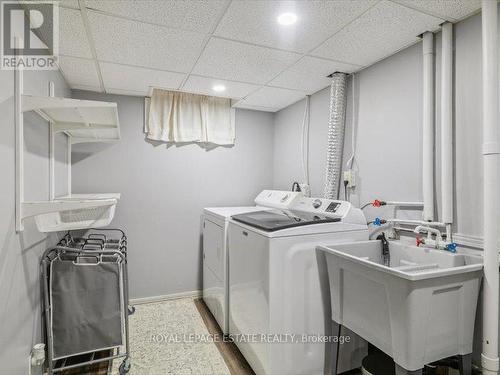 659 Upper Wentworth Street, Hamilton, ON - Indoor Photo Showing Laundry Room