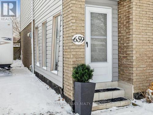 659 Upper Wentworth Street, Hamilton, ON - Outdoor