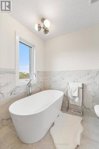 83 Dunnigan Drive, Kitchener, ON - Indoor Photo Showing Bathroom