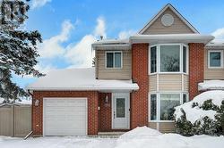 186 PRESLAND ROAD  Ottawa, ON K1K 4J7