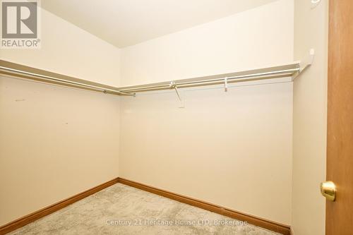 Walk in closet - 20 - 2720 Mewburn Road, Niagara Falls (Casey), ON - Indoor