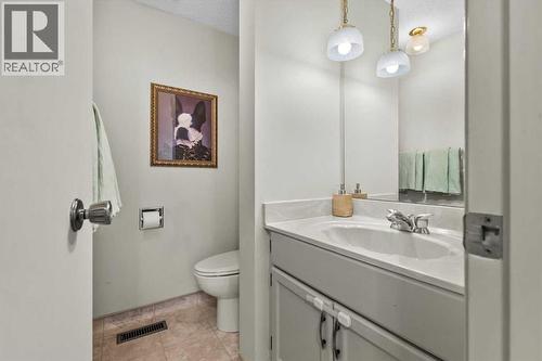 505, 3131 63 Avenue Sw, Calgary, AB - Indoor Photo Showing Bathroom