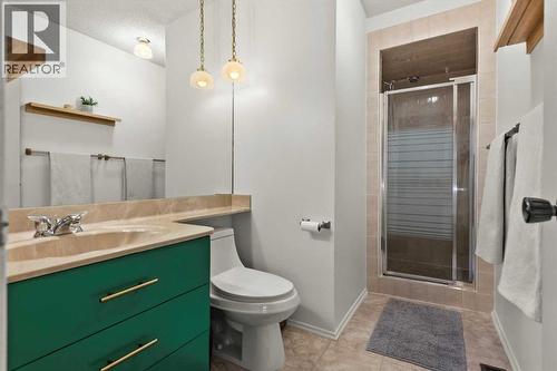 505, 3131 63 Avenue Sw, Calgary, AB - Indoor Photo Showing Bathroom