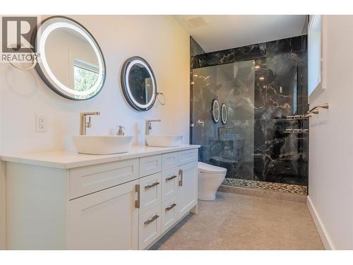 2690 Monte Christo Street, Rossland, BC - Indoor Photo Showing Bathroom