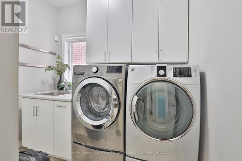 15 Cutts Crescent, Hamilton, ON - Indoor Photo Showing Laundry Room
