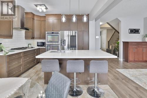 15 Cutts Crescent, Hamilton, ON - Indoor Photo Showing Kitchen With Upgraded Kitchen