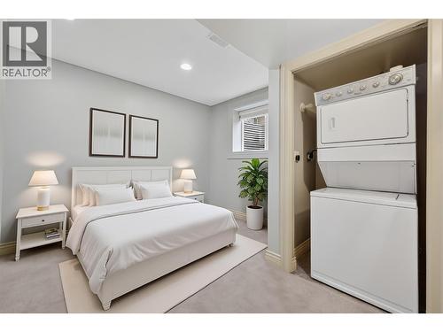 This photo has been virtually staged. - 867 Steele Road, Kelowna, BC - Indoor