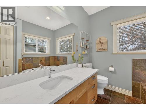 4PC primary ensuite - 867 Steele Road, Kelowna, BC - Indoor Photo Showing Bathroom