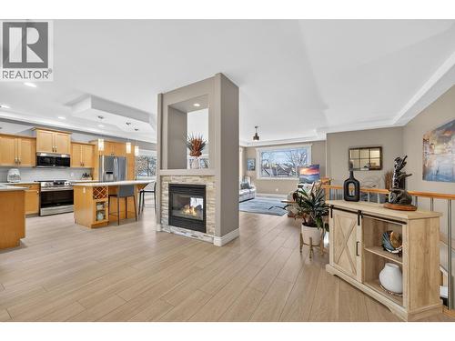 Main floor - 867 Steele Road, Kelowna, BC - Indoor With Fireplace