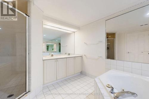 2001 - 71 Simcoe Street, Toronto, ON - Indoor Photo Showing Bathroom