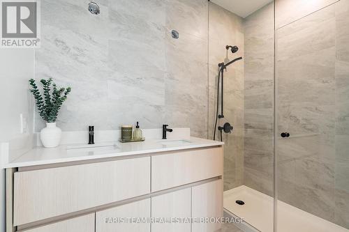 611 - 31 Huron Street, Collingwood, ON - Indoor Photo Showing Bathroom