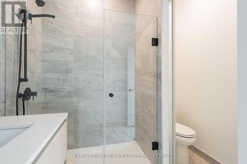 611 - 31 Huron Street, Collingwood, ON - Indoor Photo Showing Bathroom