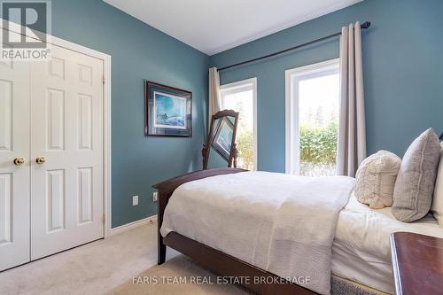 64 Red Oak Crescent, Oro-Medonte, ON - Indoor Photo Showing Bedroom