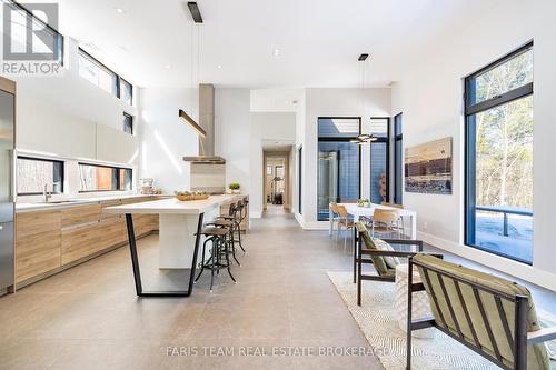 3870 Darling Island Road, Severn, ON - Indoor