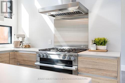 3870 Darling Island Road, Severn, ON - Indoor Photo Showing Kitchen