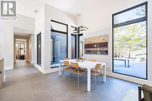 3870 Darling Island Road, Severn, ON - Indoor Photo Showing Dining Room