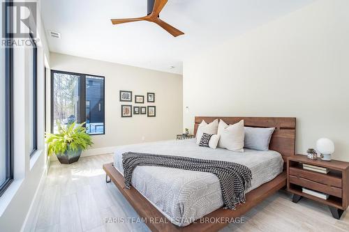 3870 Darling Island Road, Severn, ON - Indoor Photo Showing Bedroom