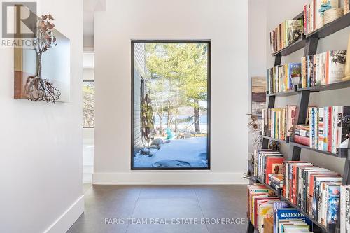 3870 Darling Island Road, Severn, ON - Indoor Photo Showing Other Room