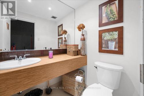 200 - 414 North Service Road E, Oakville, ON 