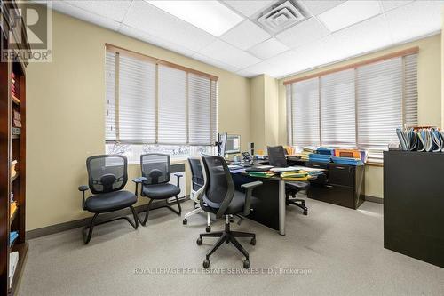 200 - 414 North Service Road E, Oakville, ON 