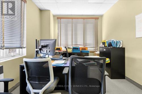 200 - 414 North Service Road E, Oakville, ON 