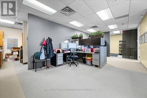 200 - 414 North Service Road E, Oakville, ON 