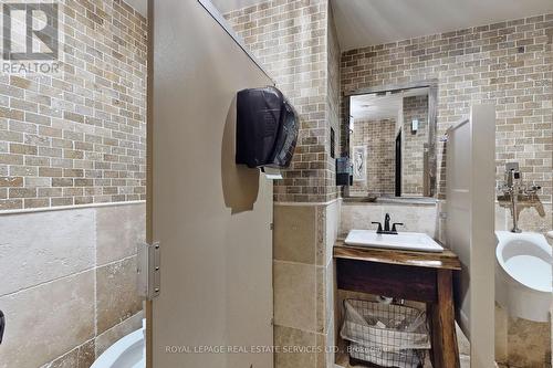 22 Ontario Street, Milton, ON 