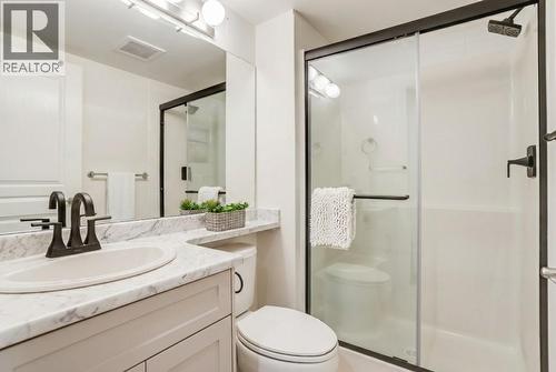 1099 Sunset Drive Unit# 123, Kelowna, BC - Indoor Photo Showing Bathroom