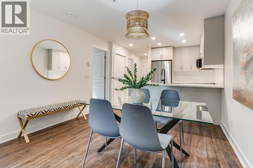 1099 Sunset Drive Unit# 123, Kelowna, BC - Indoor Photo Showing Dining Room