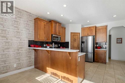 345 Prestwick Terrace Se, Calgary, AB - Indoor Photo Showing Kitchen