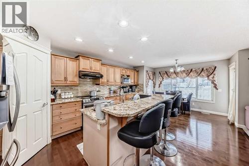 2468 Kingsland View Se, Airdrie, AB - Indoor Photo Showing Kitchen