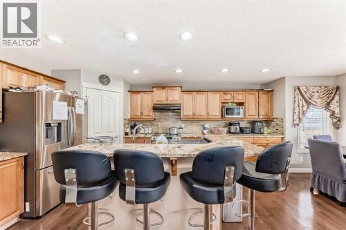 2468 Kingsland View Se, Airdrie, AB - Indoor Photo Showing Kitchen