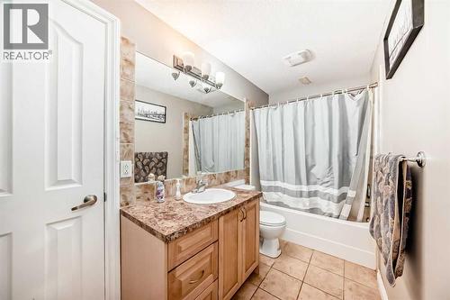2468 Kingsland View Se, Airdrie, AB - Indoor Photo Showing Bathroom