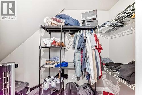 2468 Kingsland View Se, Airdrie, AB - Indoor With Storage