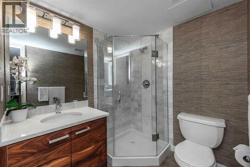 1109, 804 3 Avenue Sw, Calgary, AB - Indoor Photo Showing Bathroom