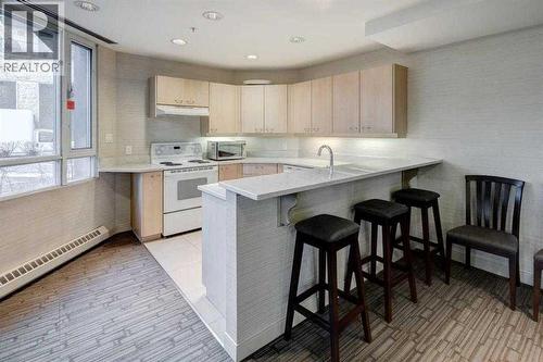 1109, 804 3 Avenue Sw, Calgary, AB - Indoor Photo Showing Kitchen