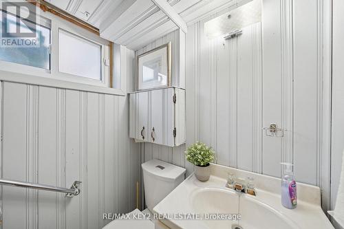 172 Allanford Road, Toronto, ON - Indoor Photo Showing Bathroom