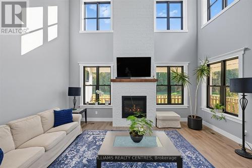 11601 Concession 3 Road, Uxbridge, ON - Indoor Photo Showing Living Room With Fireplace