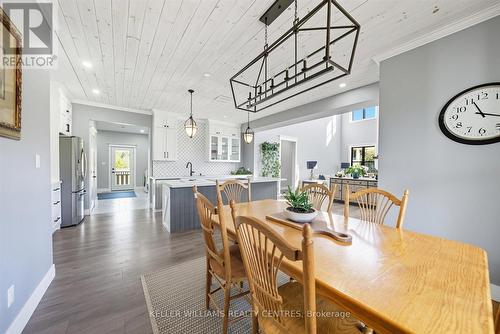 11601 Concession 3 Road, Uxbridge, ON - Indoor Photo Showing Dining Room