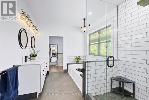 11601 Concession 3 Road, Uxbridge, ON - Indoor