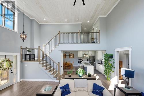 11601 Concession 3 Road, Uxbridge, ON - Indoor Photo Showing Other Room