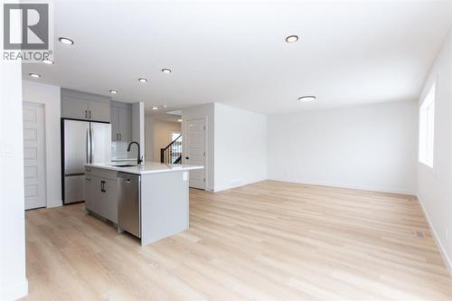 12 Trinity Street, Lacombe, AB - Indoor Photo Showing Kitchen