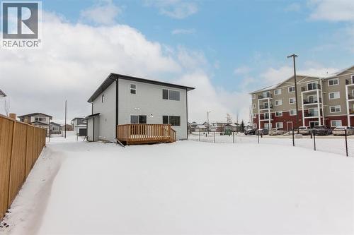 12 Trinity Street, Lacombe, AB - Outdoor