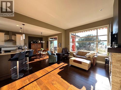 2167 Talavera Place, Westbank, BC - Indoor Photo Showing Living Room