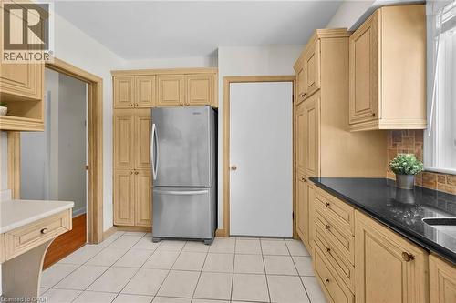 128 Oneida Boulevard, Ancaster, ON - Indoor Photo Showing Kitchen