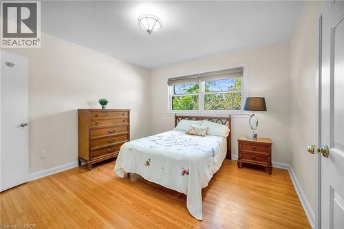 128 Oneida Boulevard, Ancaster, ON - Indoor Photo Showing Bedroom