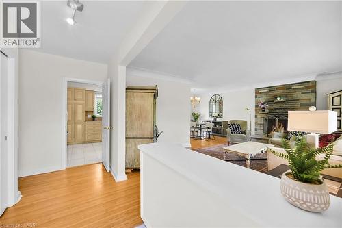 128 Oneida Boulevard, Ancaster, ON - Indoor